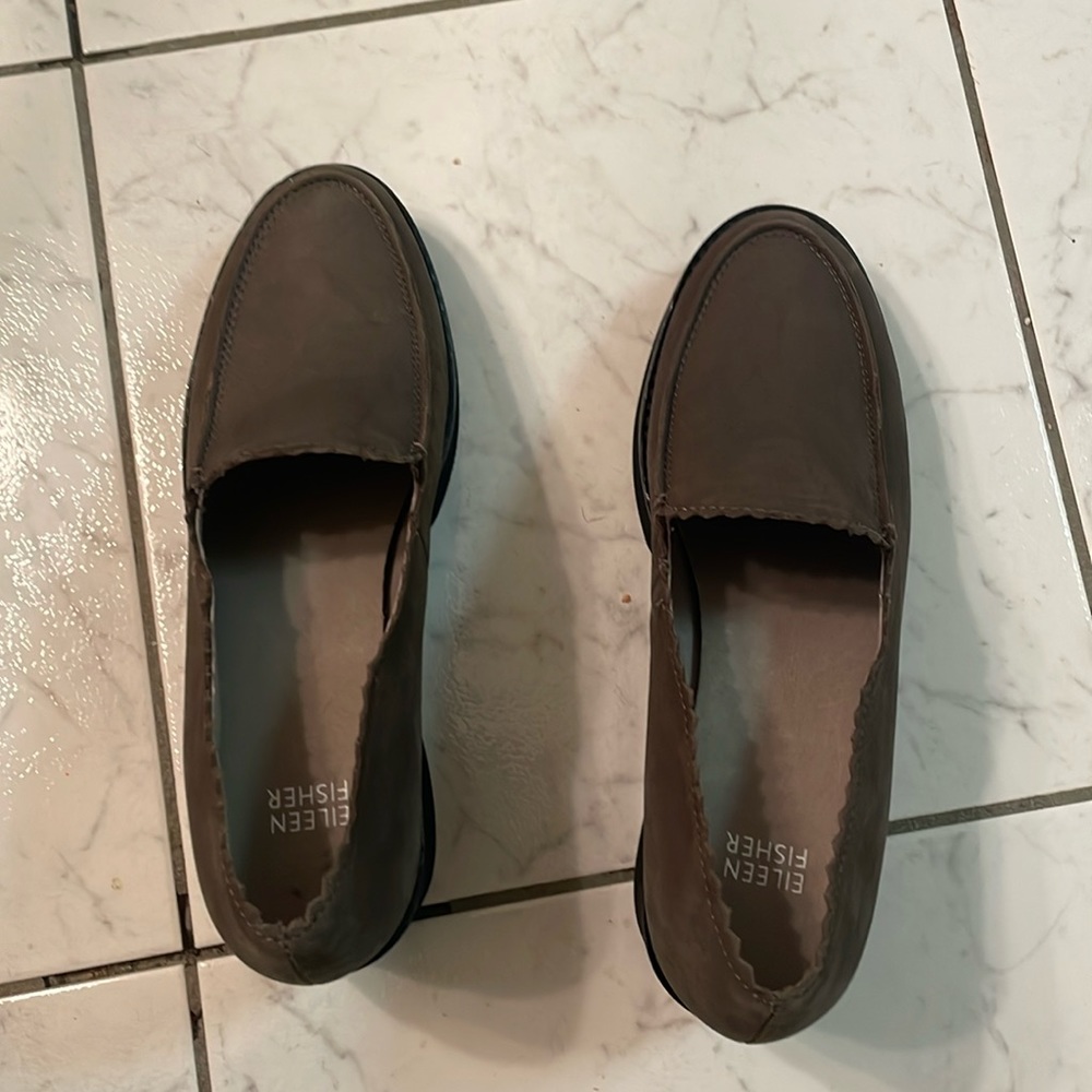 Gorgeous and comfortable shoes … great with jeans, work, clothes, casual
